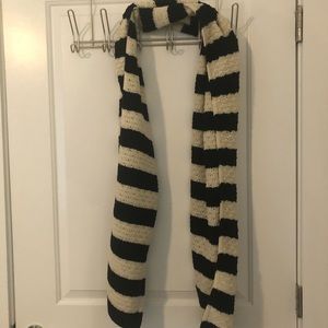 NWT: Black and white striped scarf